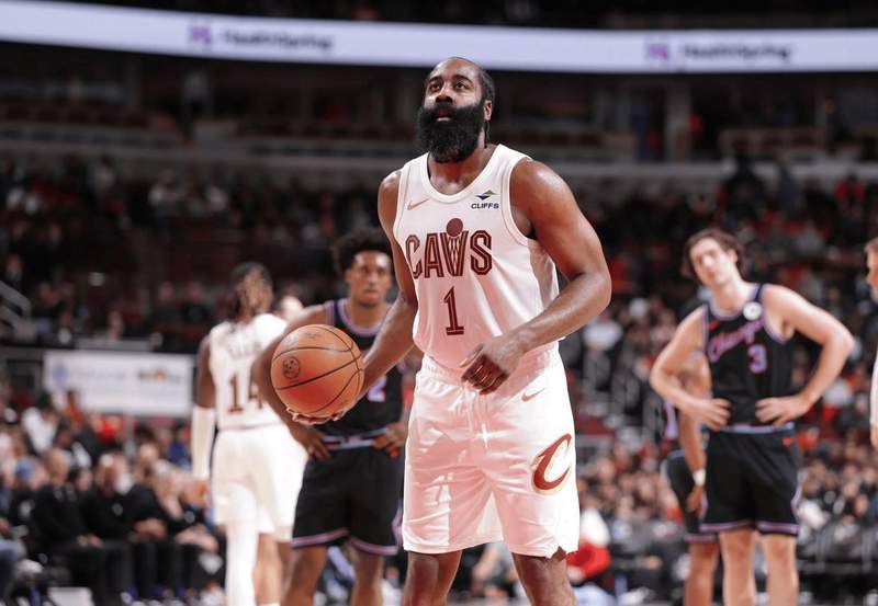  交易背后的残酷真相：哈登与加兰互换真的是双赢吗？ 体育新闻