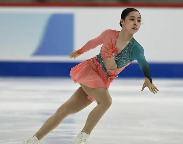  冰上追梦的少女；王一涵用第五名点亮中国花滑新希望！ 体育新闻 冰上追梦的少女；王一涵用第五名点亮中国花滑新希望！ 体育新闻 冰上追梦的少女；王一涵用第五名点亮中国花滑新希望！ 体育新闻