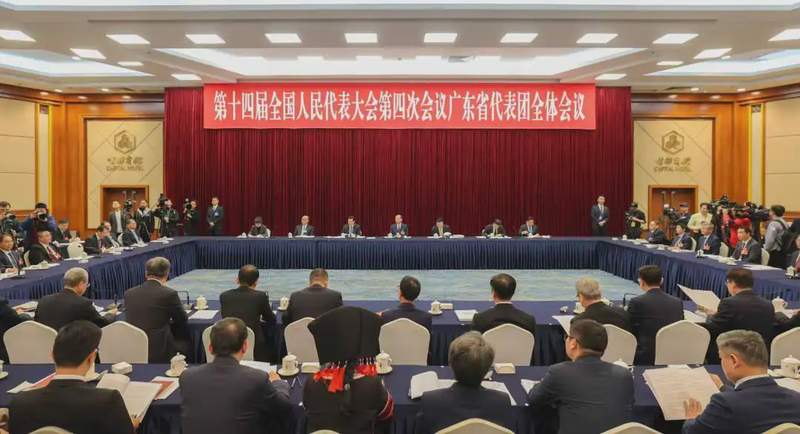  从开放团组到全球舞台；深圳智造闪耀两会现场，市长邀约共创奇迹。 新闻 从开放团组到全球舞台；深圳智造闪耀两会现场，市长邀约共创奇迹。 新闻 从开放团组到全球舞台；深圳智造闪耀两会现场，市长邀约共创奇迹。 新闻