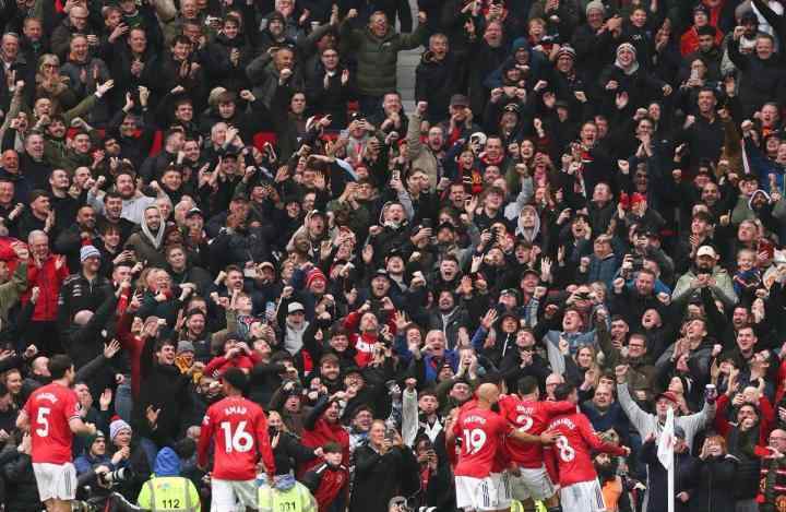 老特拉福德变迁背后,季票持有者的无奈与坚持。 体育新闻