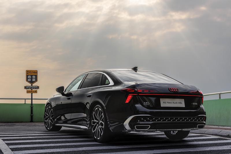  奥迪A6L全新换代来袭；PPC平台赋能动感造型，智能座舱与混动系统显著优化。 汽车科技
