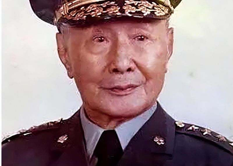  政治精算师的权力迷途：何应钦三次抉择背后的历史教训 新闻