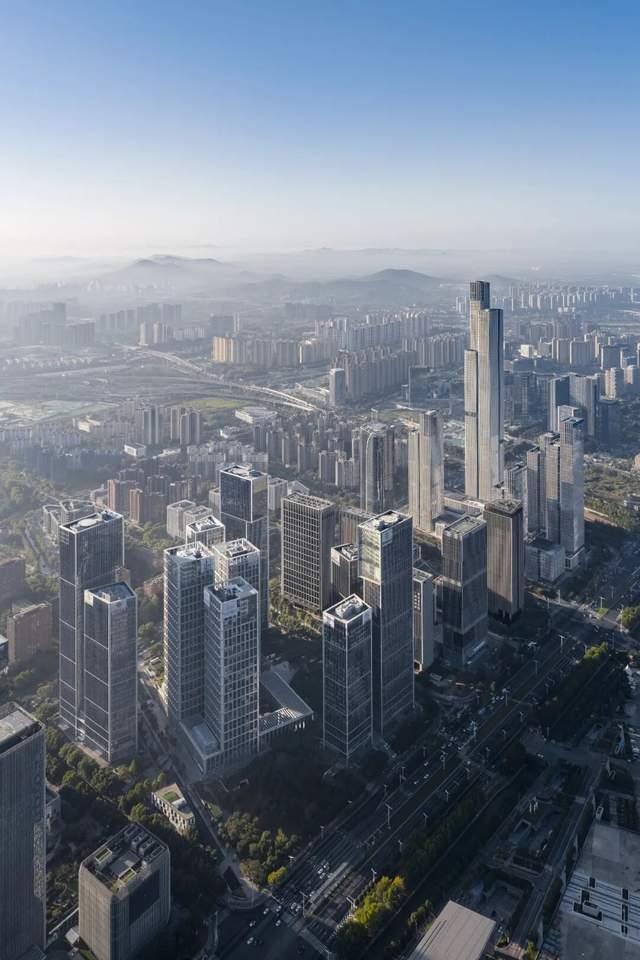  守护416.6米的安全信仰：南京紫金金融中心的匠心故事 房产家居