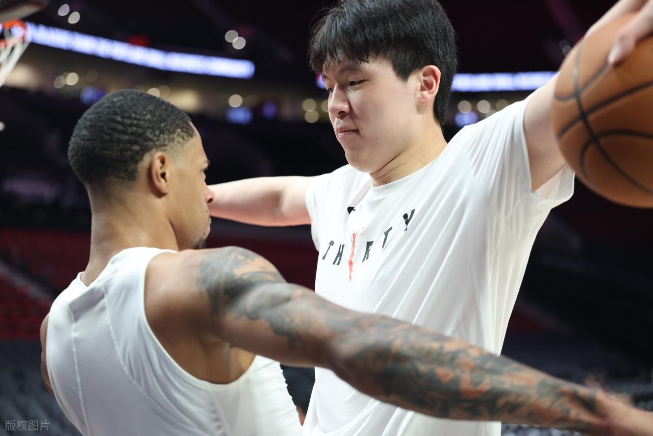  战术适配与技术成长：杨瀚森NBA困局的深层逻辑分析 体育新闻