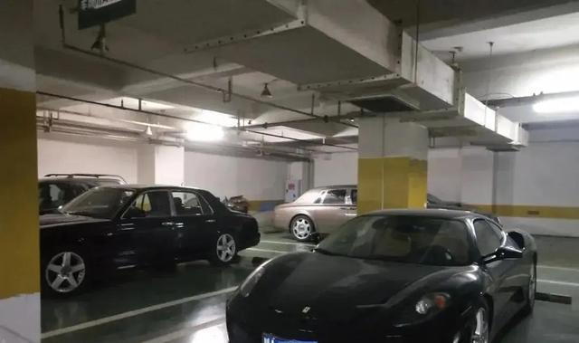 从宾利雅致到迈巴赫62:一位成都老板的豪车收藏技术账本 汽车科技