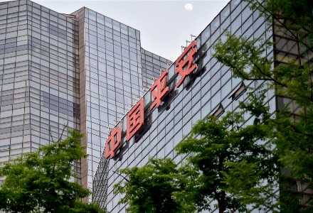 从"工具"到"生产环境":中国平安AI助手的技术跨越 IT技术